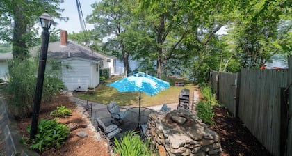 Lakefront Family Escape 3BR Retreat wFirepit & Scenic