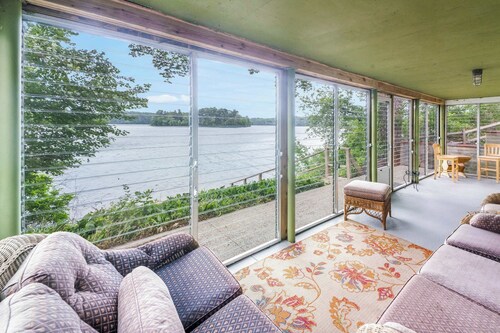 Family Lakefront Adventure House 3BR  wFirepit & Scenic