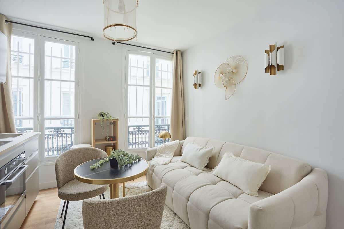 Téléviseur, bureau