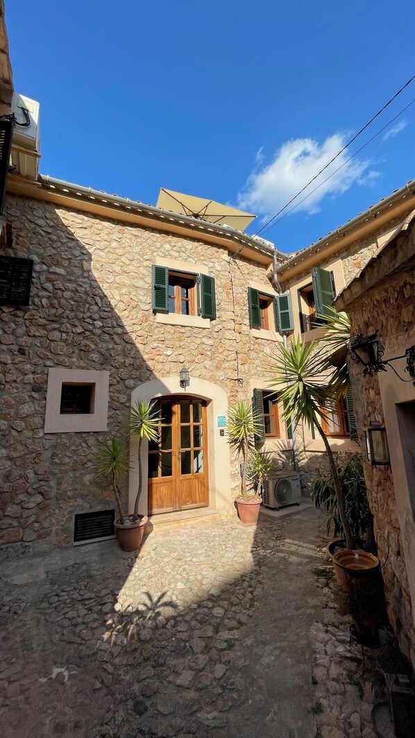 Exterior - OLD STONE HOUSE IN THE LOVELY ANCIENT VILLAGE OF FORNALUTX (FORNALUTX)