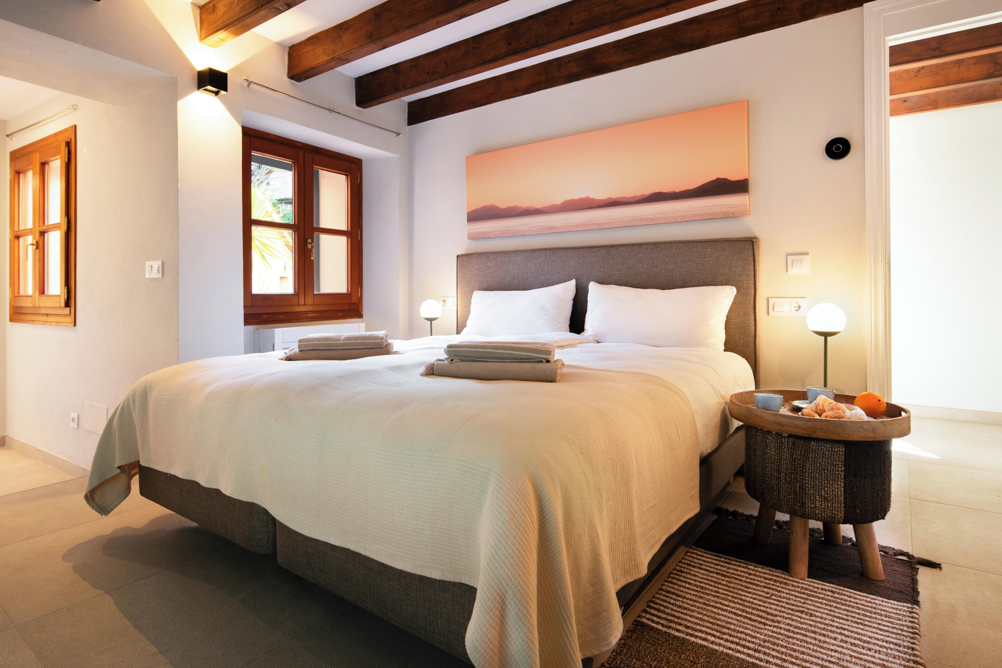 2 habitaciones, tabla de planchar con plancha, wifi y ropa de cama 