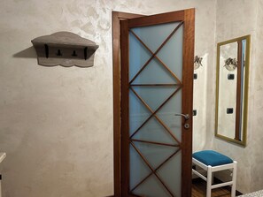 Interior - .\tGreen in the city exists: discover it at the Hedgehog Mansion with your furry..... (Bergamo)