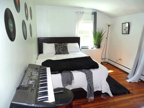 4 habitaciones, tabla de planchar con plancha, cuna de viaje y wifi 