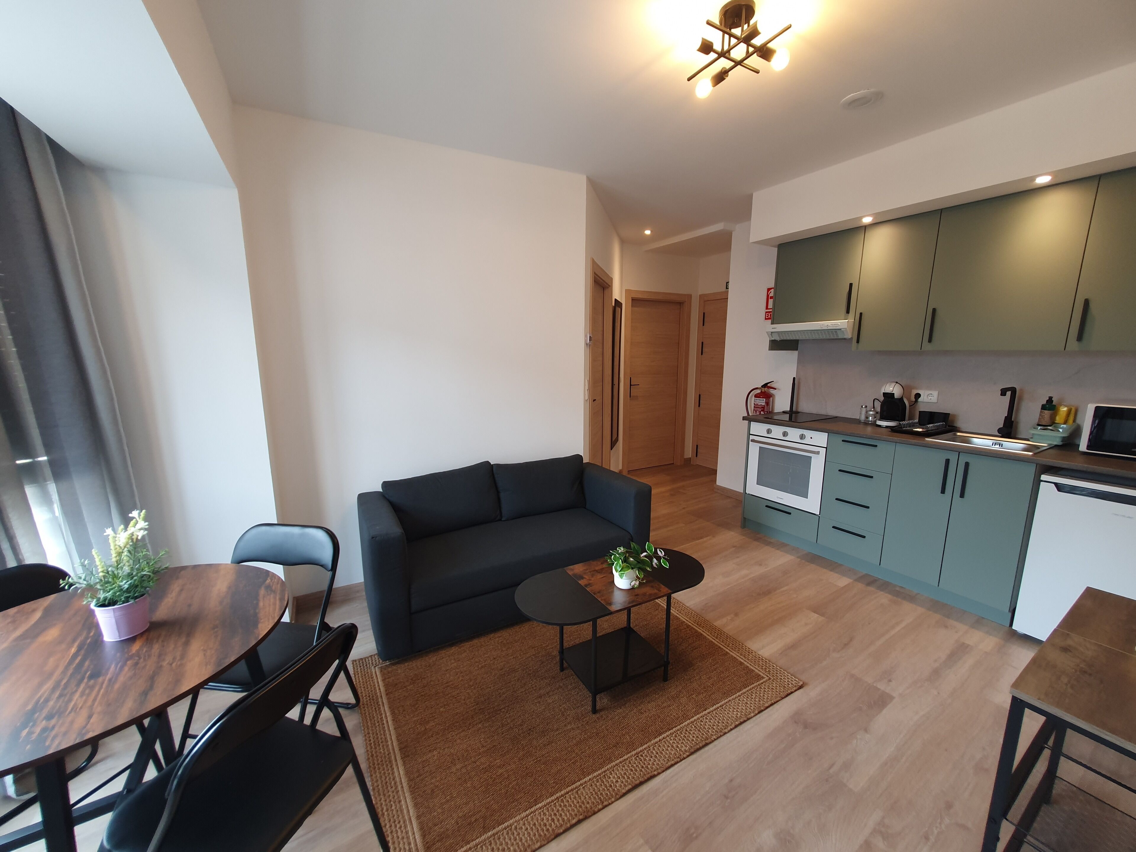 Iron/ironing board, free WiFi