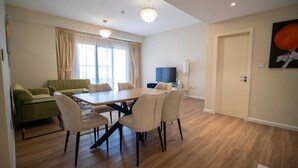 Luxury Apartment, Sea View - Phaedrus Living Bahar Coastal Seaview Apartment (Dubai)