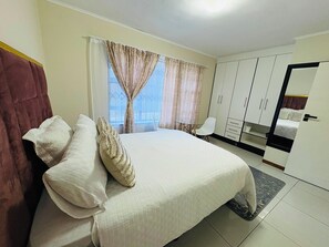 2 bedrooms, iron/ironing board, WiFi, bed sheets