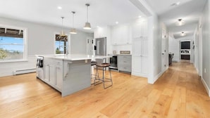 Private kitchen - "Big Sky" Retreat Atop Sunapee with Overflow Unit (Newbury)
