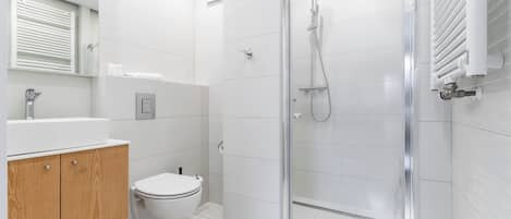 Classic Apartment | Bathroom