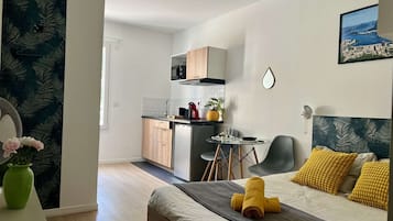 1 sovrum, skrivbord och wi-fi