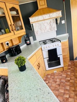 House, 3 Bedrooms, Smoking, Garden View | Interior - 4-bed Seaside Caravan Free Wifi Pet Frie (Skegness)