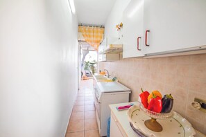 Standard Apartment, 2 Bedrooms, Air conditioning (Rusciu Te Lu Mare Apartment with) | Private kitchen - Rusciu Te Lu Mare Apartment With Terrace & Garden (Porto Cesareo)