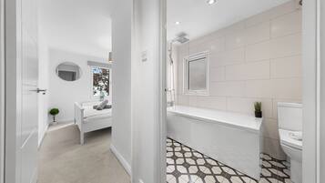 Shower, towels