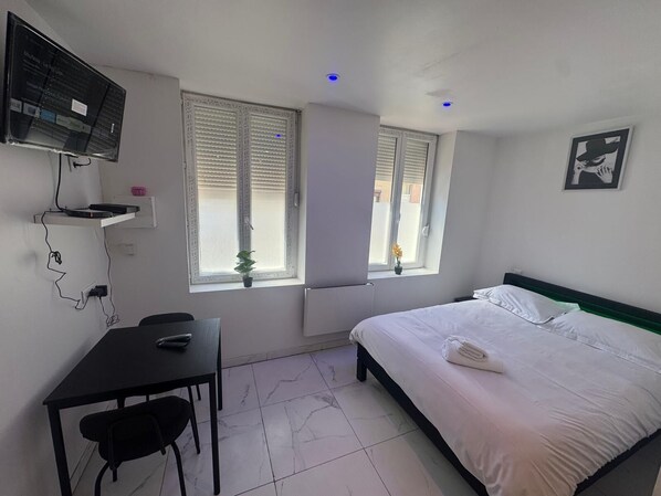 1 habitación, wifi y ropa de cama 