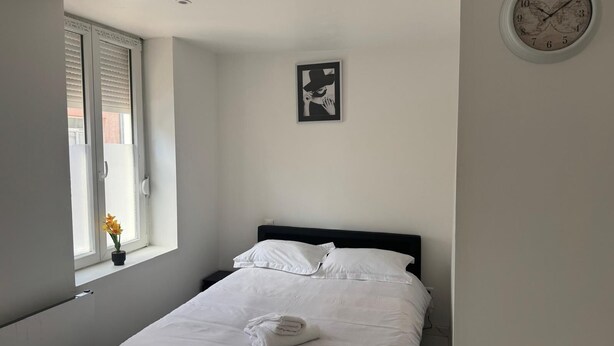 1 室のベッドルーム、WiFi、ベッドシーツ