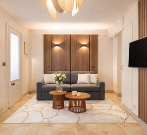 Interior detail - 834 Biscornet2 (Paris)