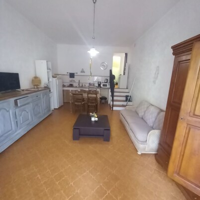 Apartment 10 minutes from the lake