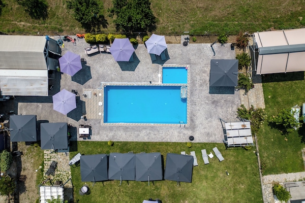 Piscina externa sazonal