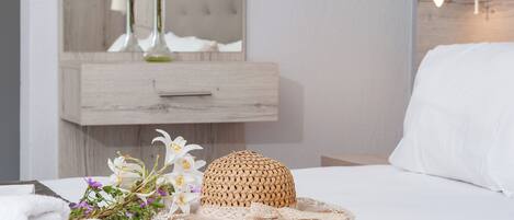 Habitación cuádruple familiar, balcón, vista a la montaña | Wifi gratis