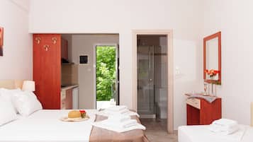 Chambre Triple, balcon, vue montagne | Wi-Fi gratuit