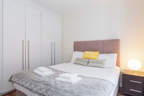2 bedrooms, iron/ironing board, WiFi, bed sheets