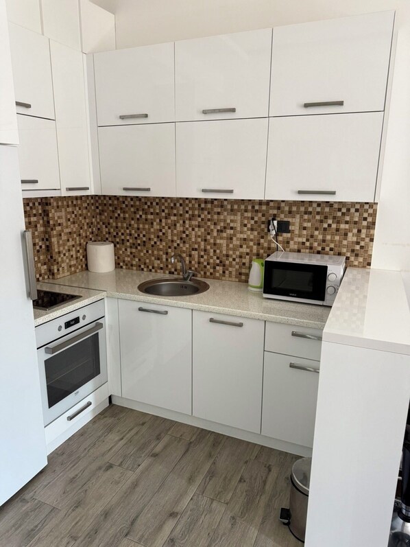 Microwave, oven, stovetop