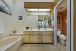 Séchoir à cheveux, serviettes fournies