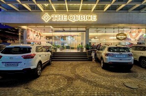 Free self parking, free valet parking - Hotel The Qubice Kolhapur (Kolhapur)