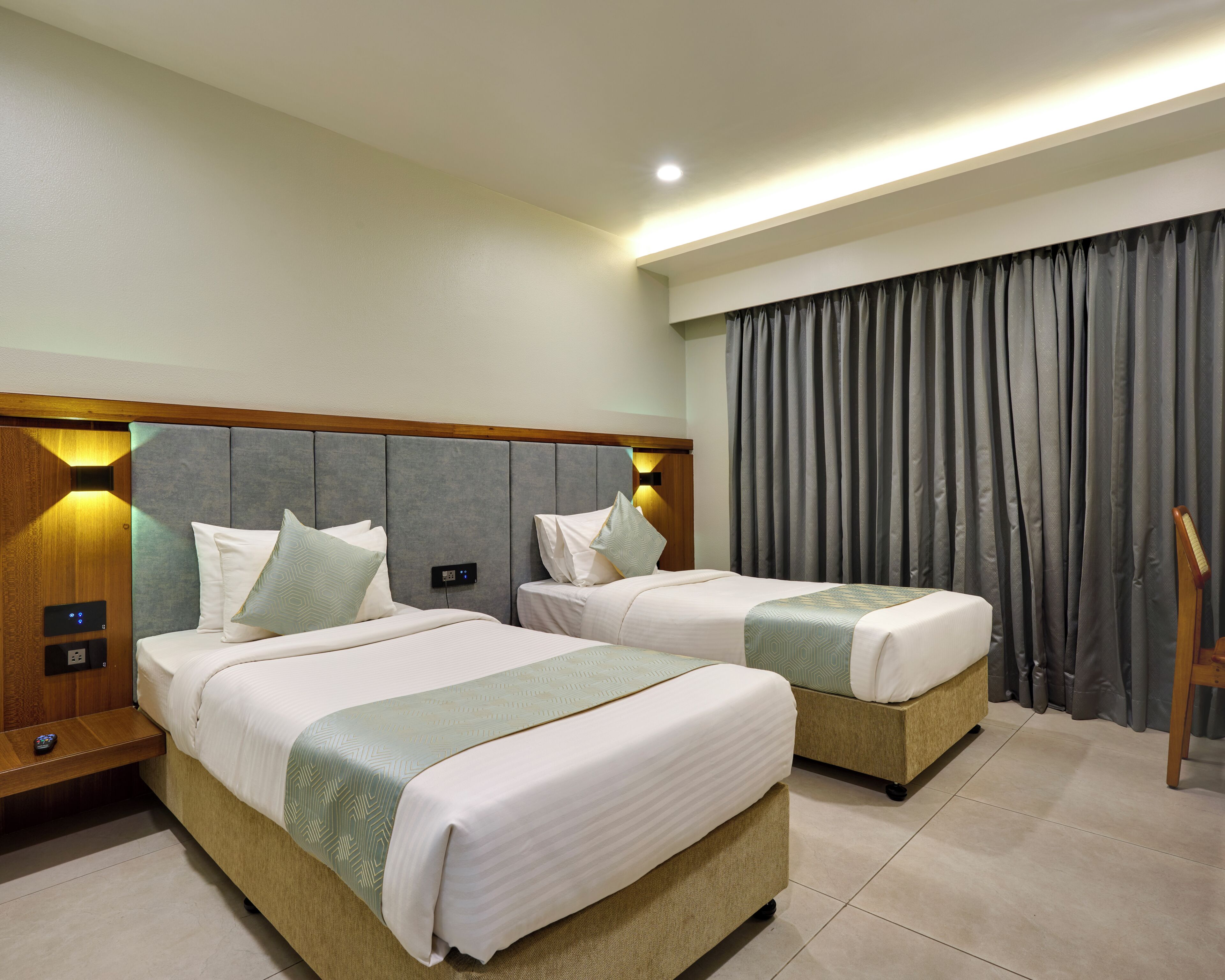 Premium Twin Room, City View