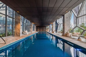 Indendørs pool, opvarmet pool