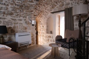 Standard Double Room | Free WiFi