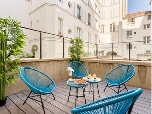 Tägliches einheimisches Frühstück gegen Gebühr