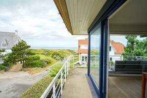 Apartment | 3 bedrooms, Internet - Spacious Apartment With Sea Views (Koksijde)