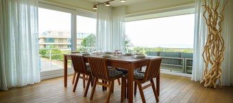 Spacious Apartment With Sea Views