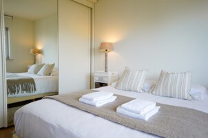 3 bedrooms, Internet