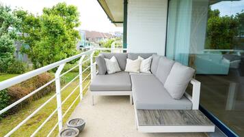 Apartemen | 3 kamar tidur dan internet