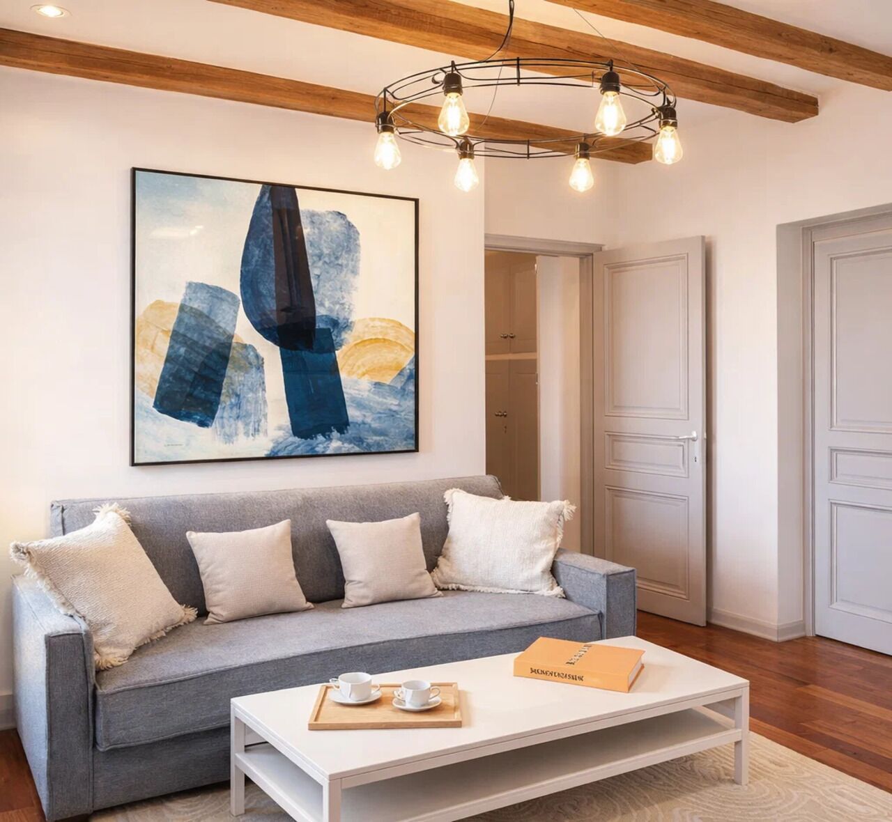 Appartement Supérieur, vue cour intérieure | Coin séjour