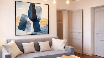 Appartement Supérieur, vue cour intérieure | Coin séjour