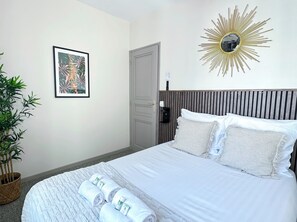 Iron/ironing board, travel cot, free WiFi, bed sheets