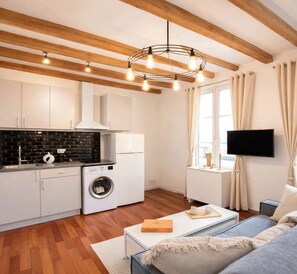 Private kitchen - 1579 StDominique3 (Paris)