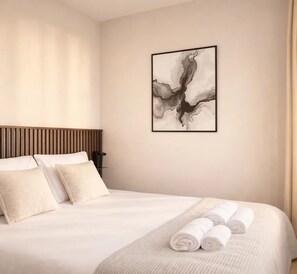 Tabla de planchar con plancha, cuna de viaje y wifi gratis 