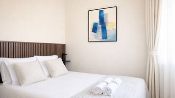 Iron/ironing board, travel cot, free WiFi, bed sheets