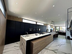 Fridge, microwave, oven, stovetop - Villa Carrare (Agde)