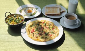Daily continental breakfast for a fee - Island Tower Guest House (Udaipur)