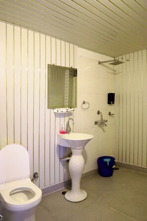 Suite | Bathroom | Slippers - Island Tower Guest House (Udaipur)