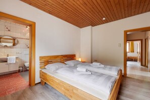 5 makuuhuonetta, silitysrauta/-lauta, Wi-Fi, vuodevaatteet