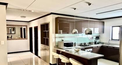 Modern spacious apartment in a quiet and beautiful estate.