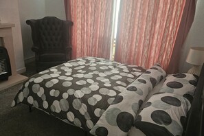 3 chambres, fer et planche à repasser, accès au Wi-Fi (inclus)
