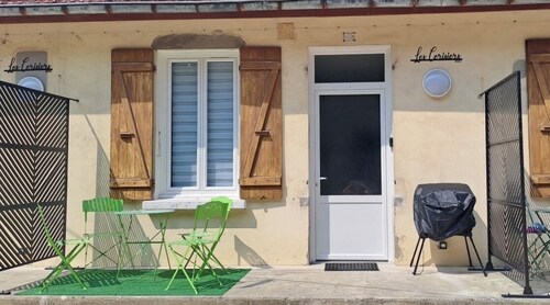 Les cerisiers Mb5 private parking 