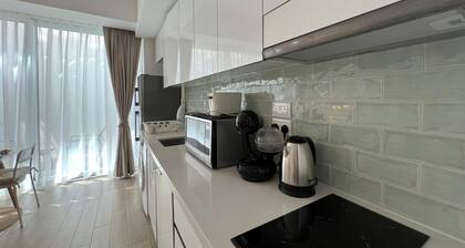 Chic studio in cool Yas Island, Abu Dhabi with WiFi, AC, fitness room