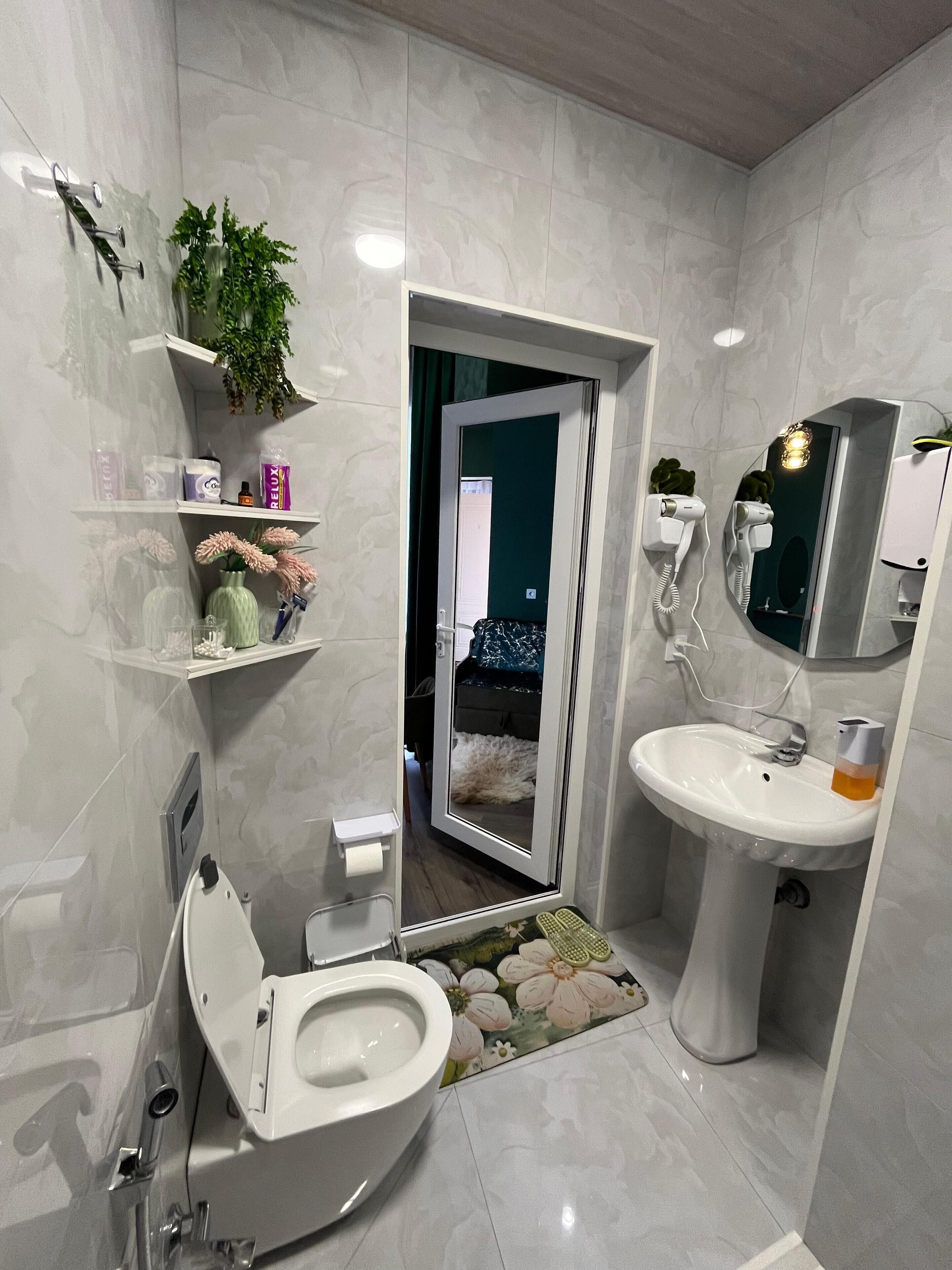 Dusche, Haartrockner, Bidet, Handtücher